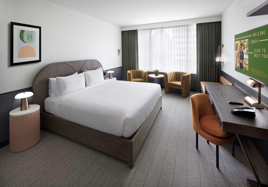 The Westley Calgary Downtown, Tapestry Collection By Hilton Ξενοδοχείο Δωμάτιο φωτογραφία